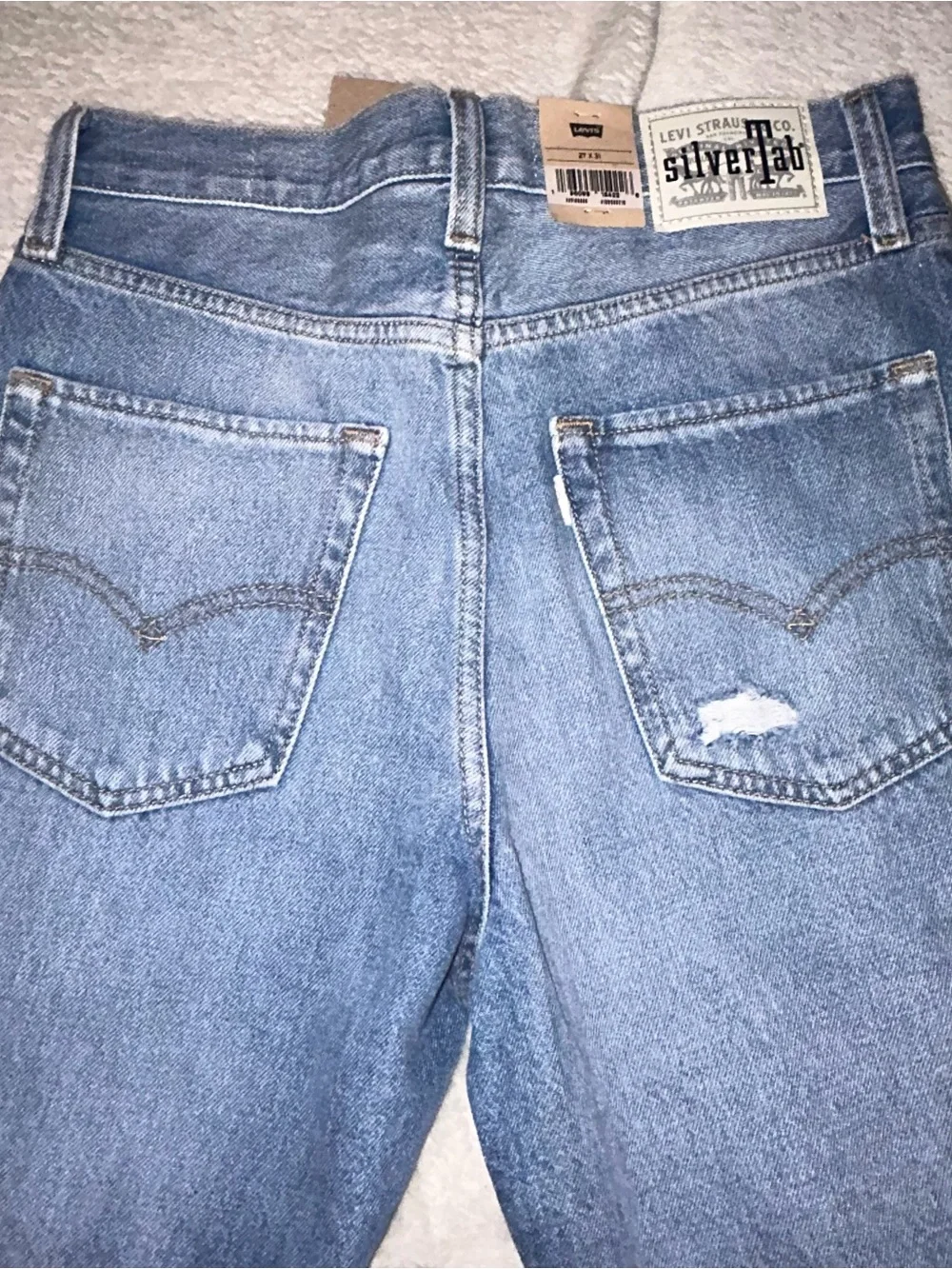 Levi's silver tap Light Blue Distressed Straight-Leg Jeans 27x31
